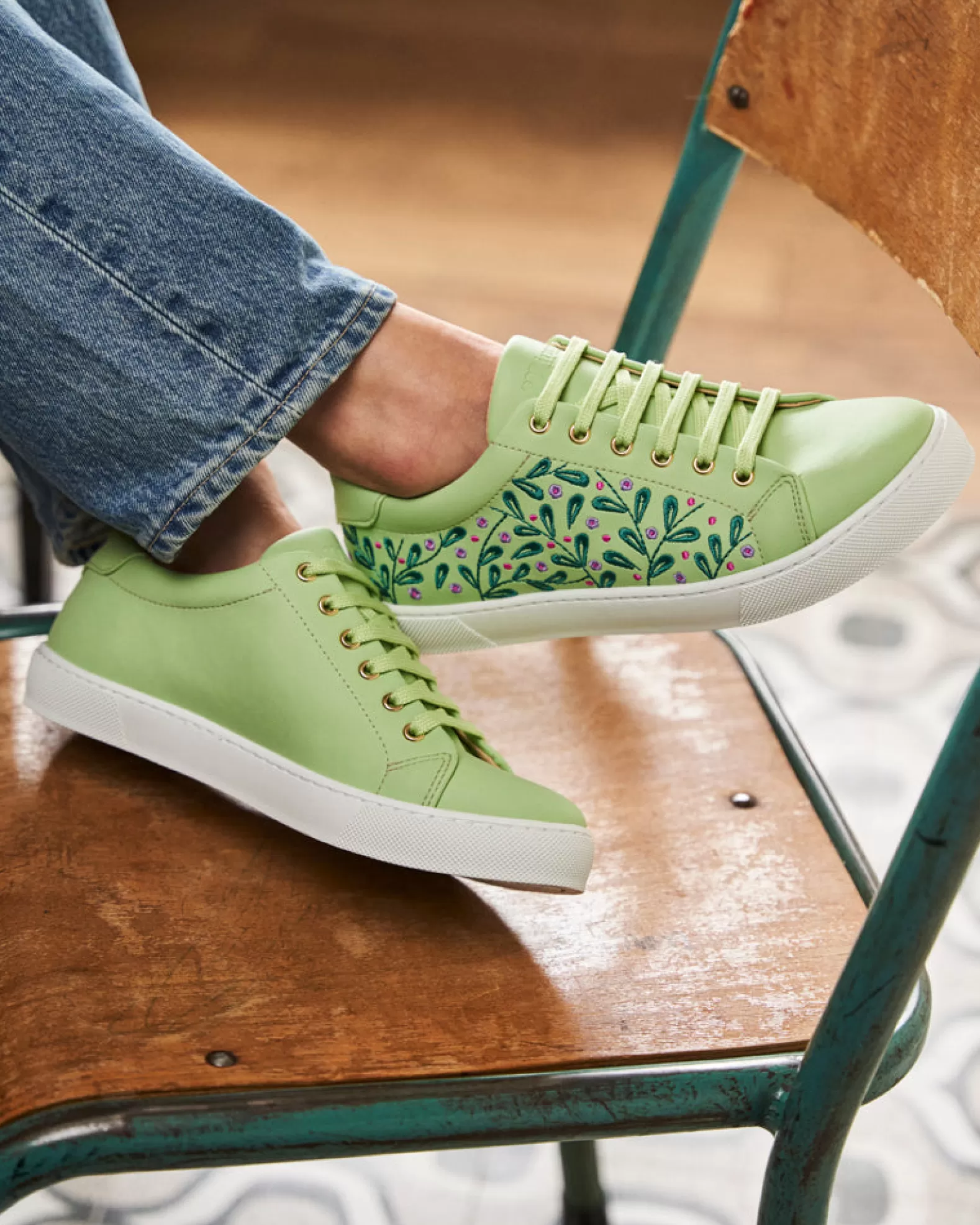Minuit sur Terre Virevolte Feuillage Vert Best Sale