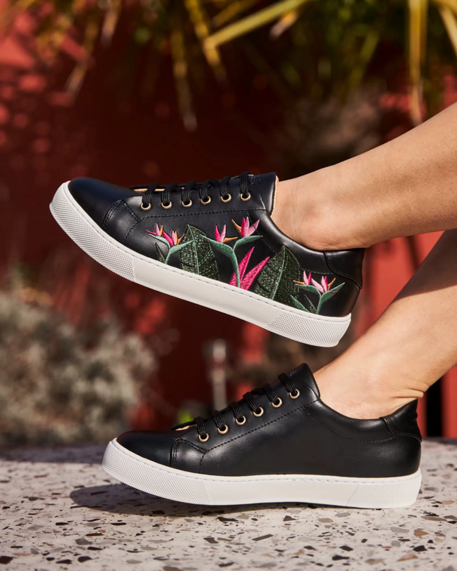 Minuit sur Terre Virevolte Tropical Noir Outlet